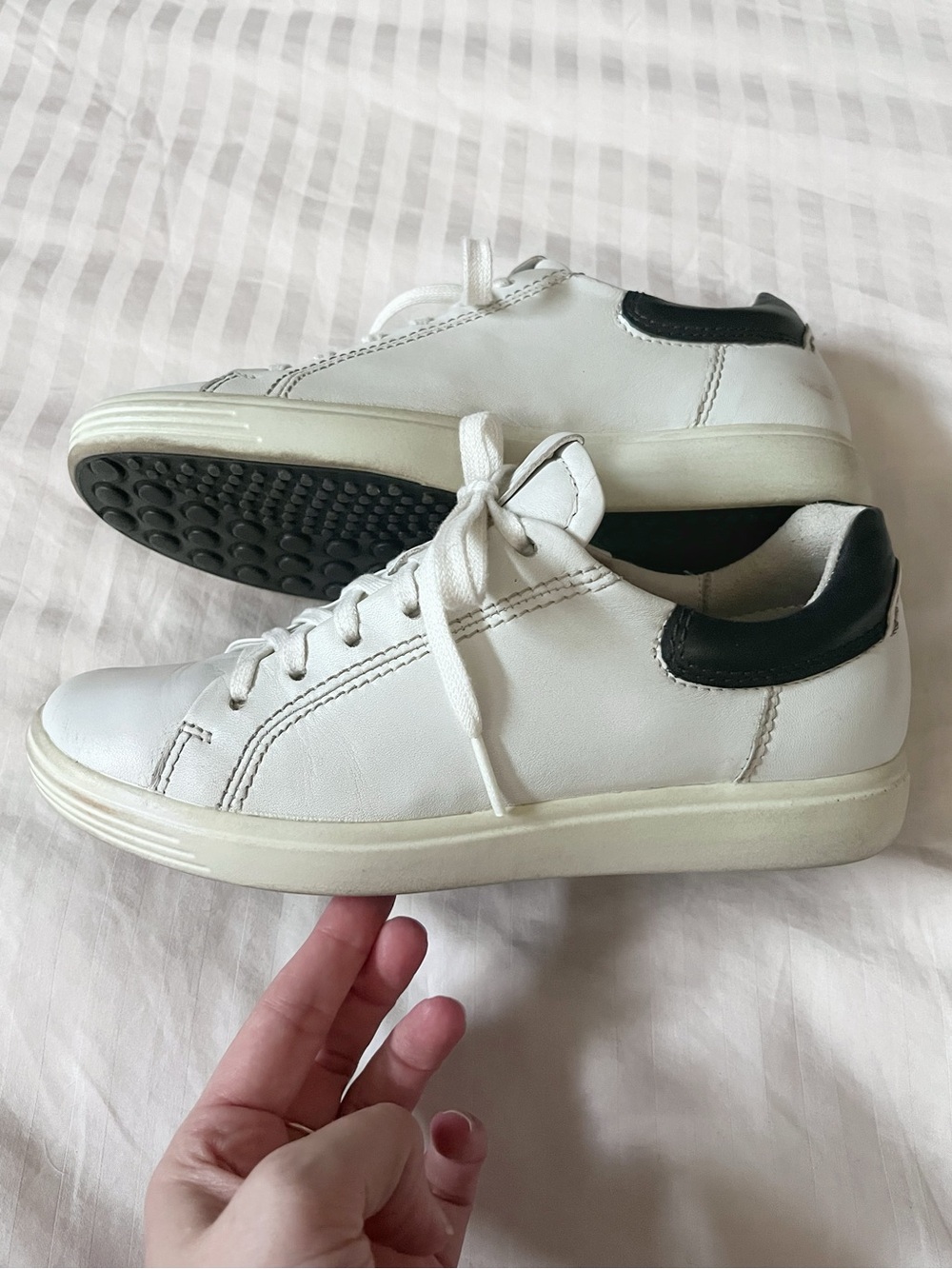 ECCO | Soft 7 Street Leather Sneaker | Women’s 5.5, White/Black